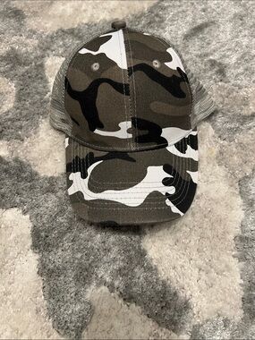 Kids Camo Trucker Hat - Black, Gray & White